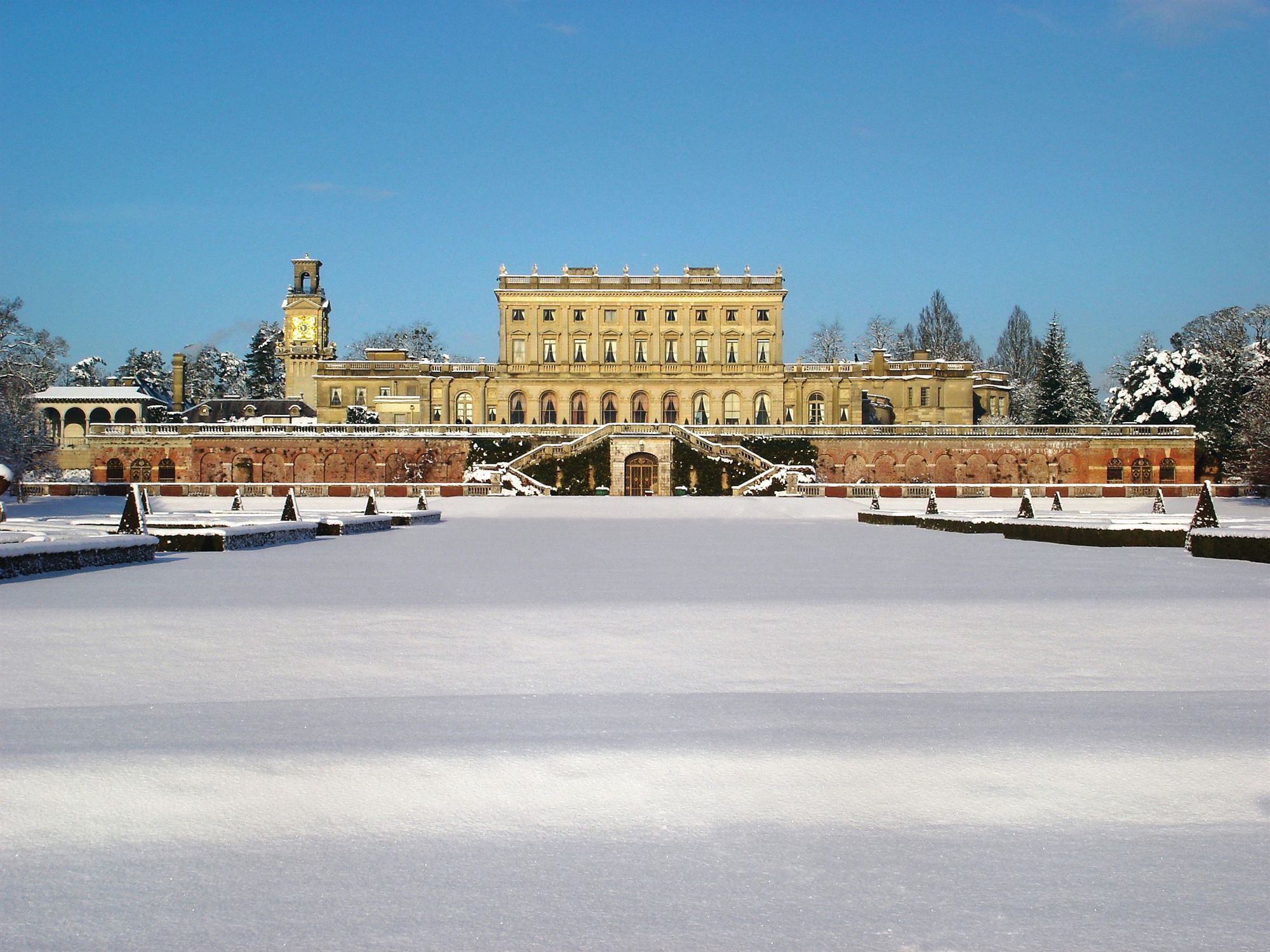 Cliveden House - An Iconic Luxury Hotel Maidenhead Exterior photo